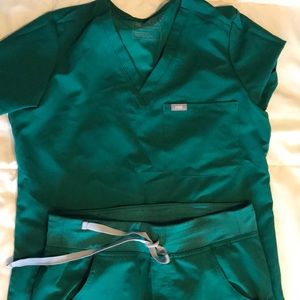 Green Figs Scrub set